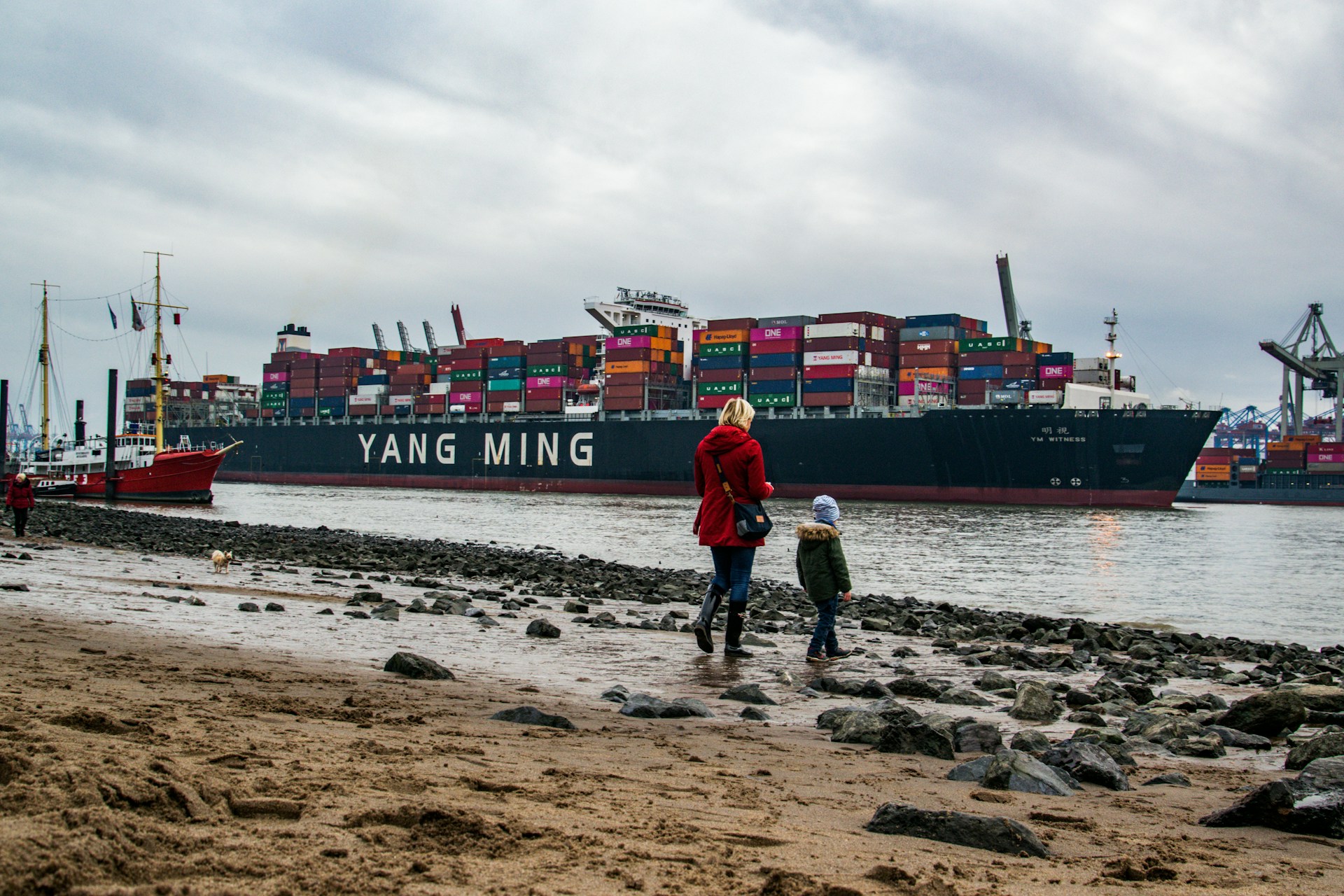 A Yang Ming container ship sailing into port