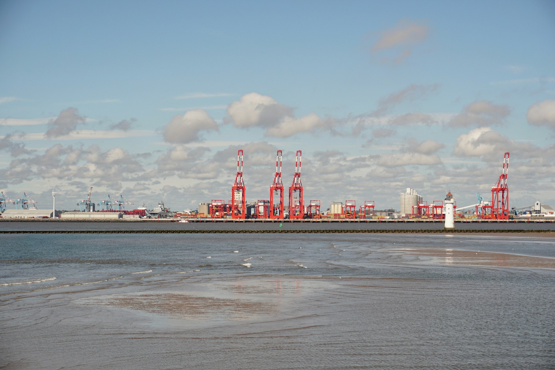 UK's Biggest Solar Energy System for Port of Liverpool