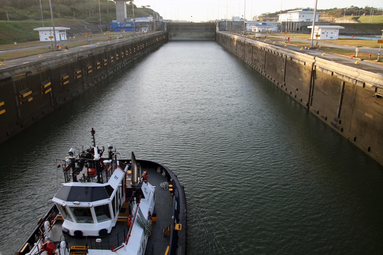 A tugboat in the Panama Canal