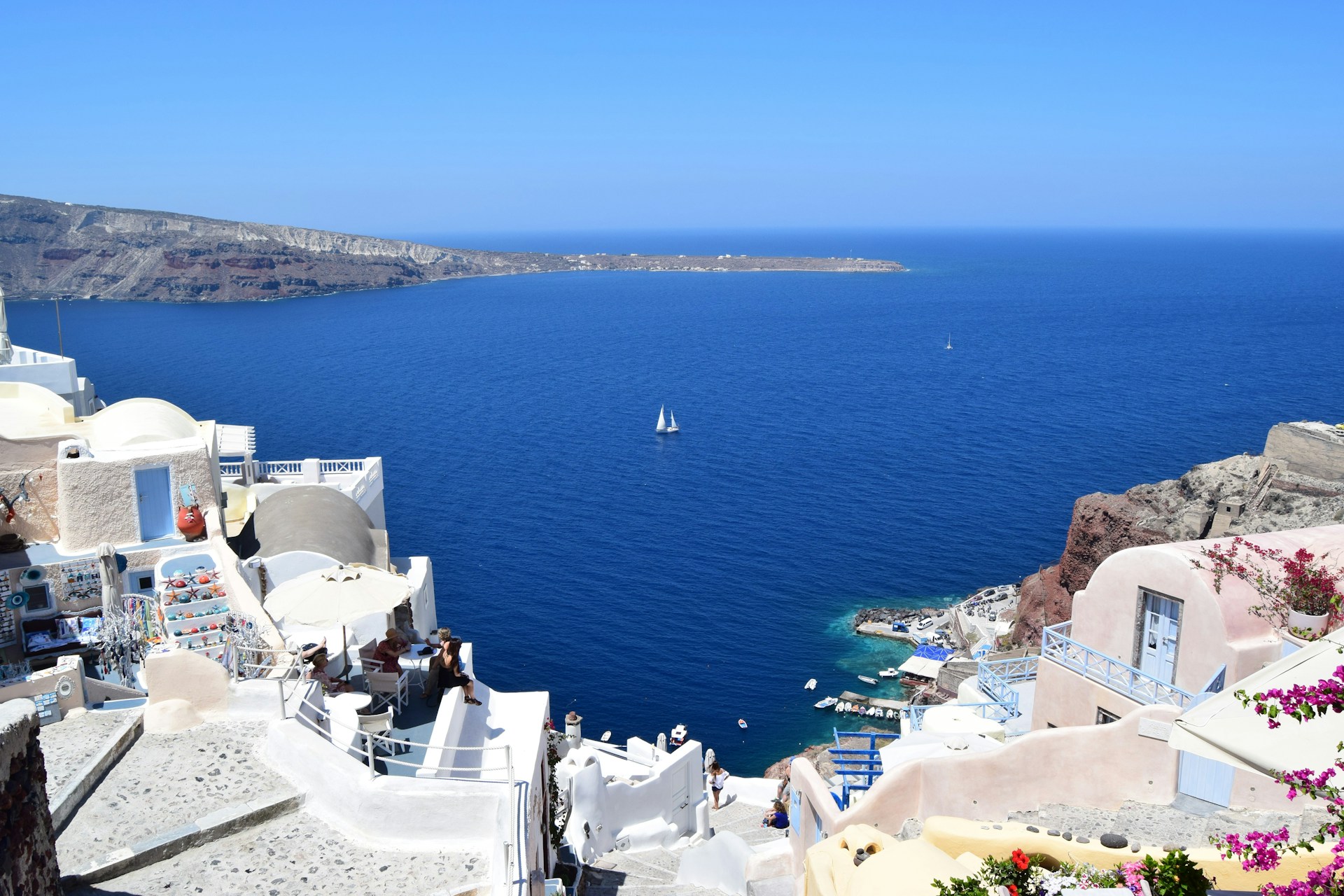 A view of the ocean from a Greek island