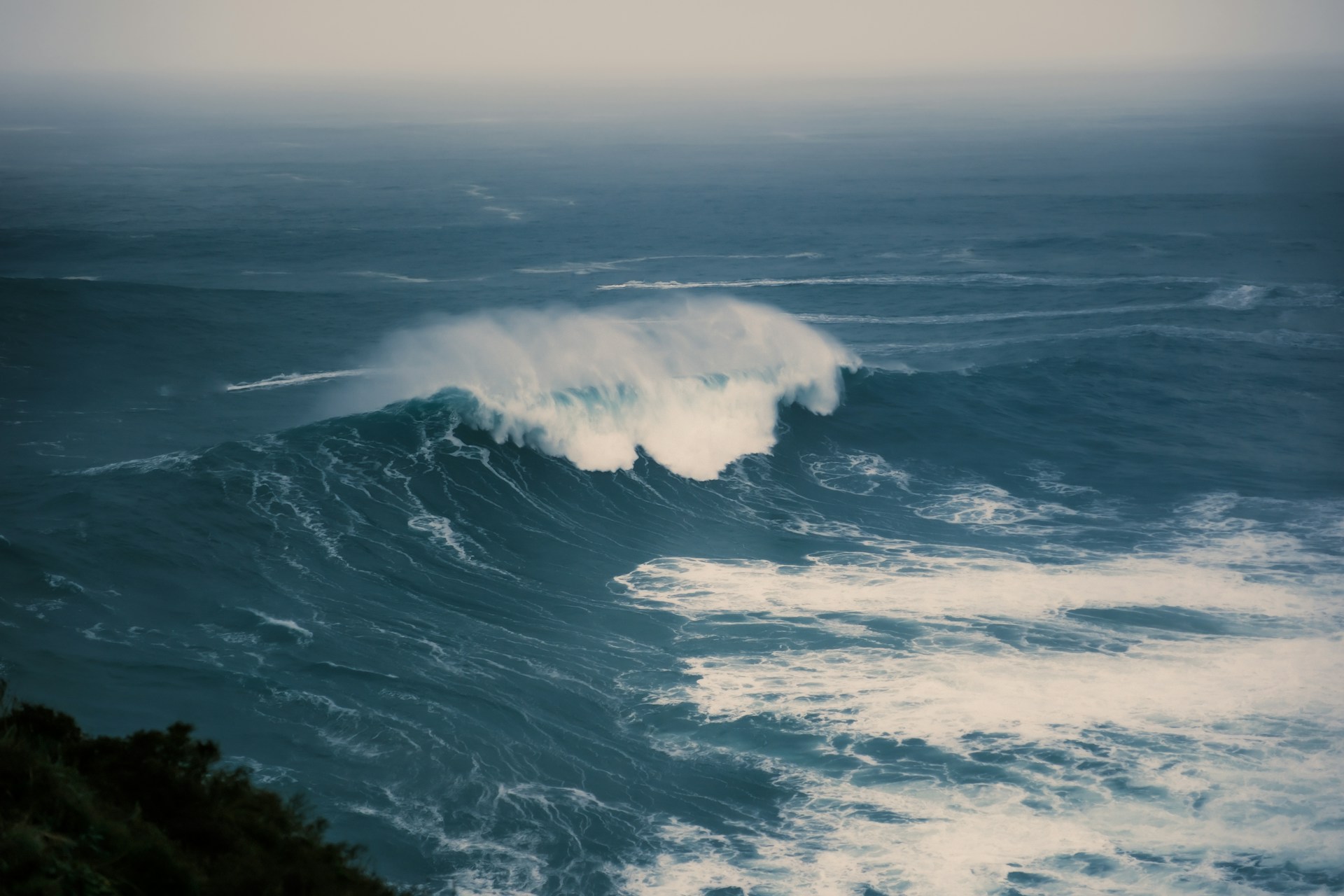 Rough seas in a typhoon