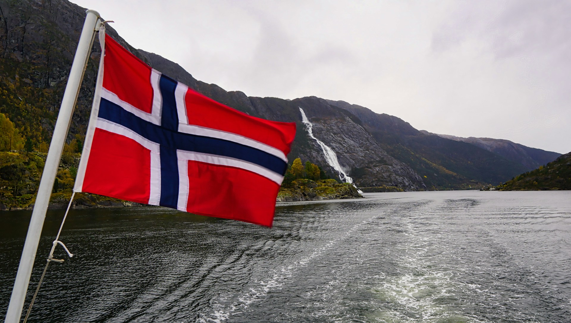 The Norwegian flag on the stern of a boat