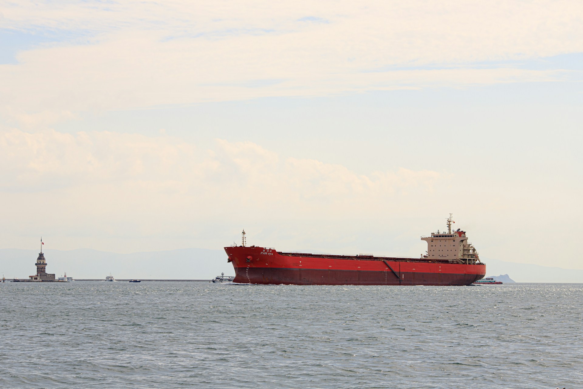 UK Expands Sanctions on Russian Tankers, Leads Global Efforts